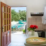 Appart hôtel Livadi With Pool 4*