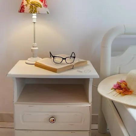 Livadi With Pool Appart hôtel