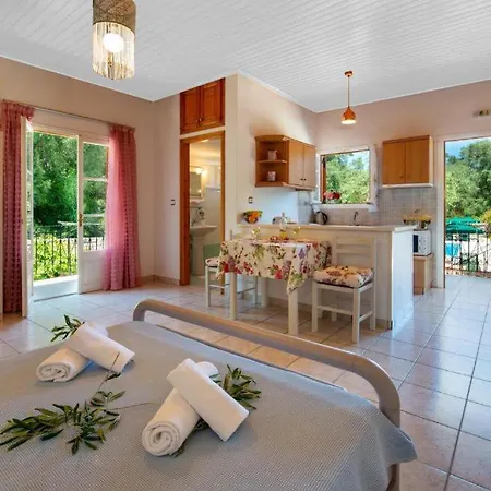 Livadi With Pool Lákka