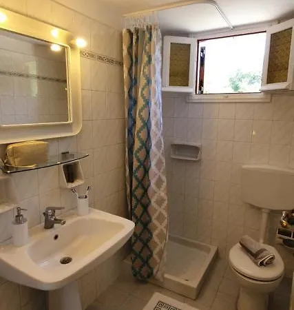 Livadi With Pool Appart hôtel 4*