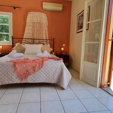 Livadi With Pool Appart hôtel