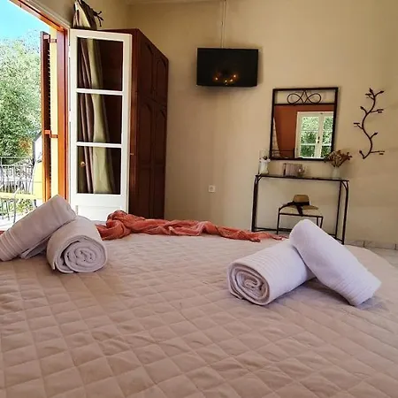 Livadi With Pool Lákka