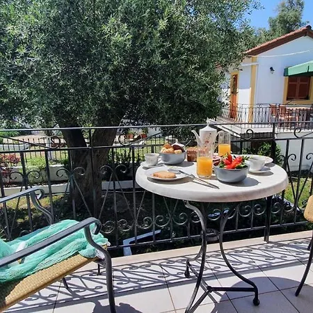 Appart hôtel Livadi With Pool