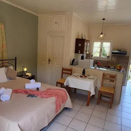 Livadi With Pool Lákka