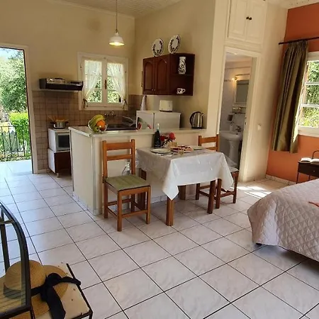 Livadi With Pool Appart hôtel 4*