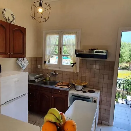 Appart hôtel Livadi With Pool 4*