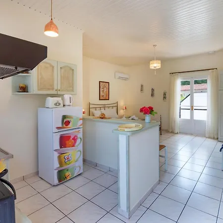 Livadi With Pool Lákka