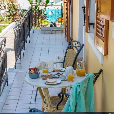 Appart hôtel Livadi With Pool