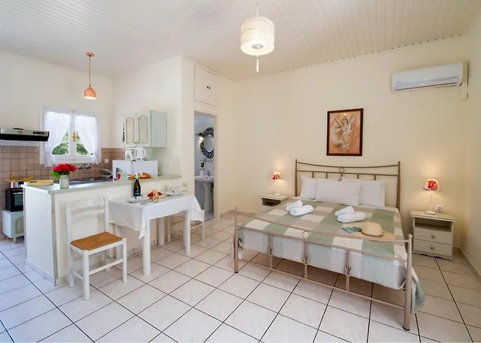 Livadi With Pool Ξενοδοχείο με διαμερίσματα